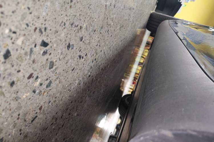 Used Tesla Model Y 2022 Rear-Wheel-Drive Version Left Side Sill