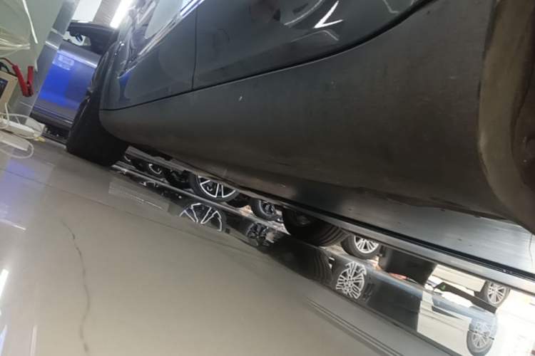 Used Tesla Model Y 2022 Revised Version Rear-Wheel Drive Left Side Sill