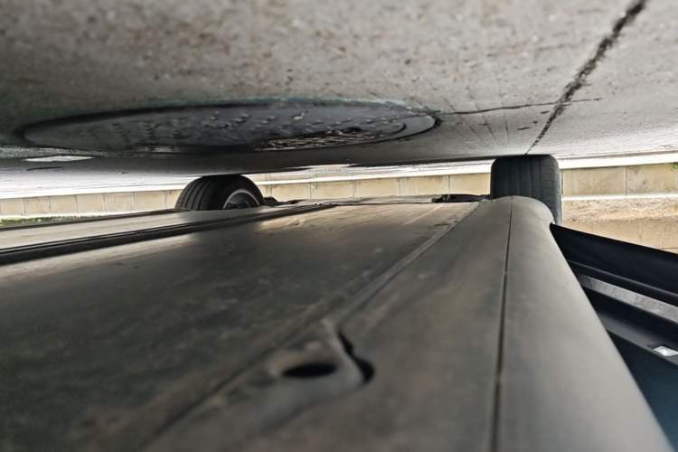 Used Tesla Model Y 2022 Rear-Wheel-Drive Version Left Side Sill