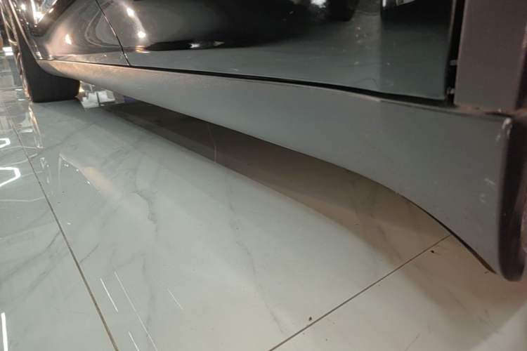 Used Tesla Model Y 2022 Rear-Wheel-Drive Version Left Side Sill