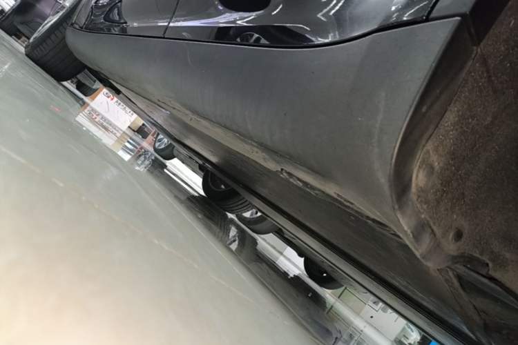 Used Tesla Model Y 2022 Revised Version Rear-Wheel Drive Left Side Sill