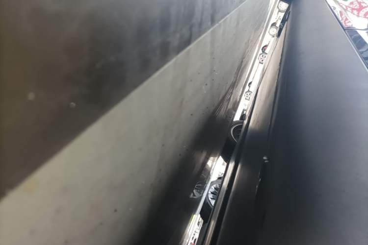 Used Tesla Model Y 2022 Rear-Wheel-Drive Version Left Side Sill