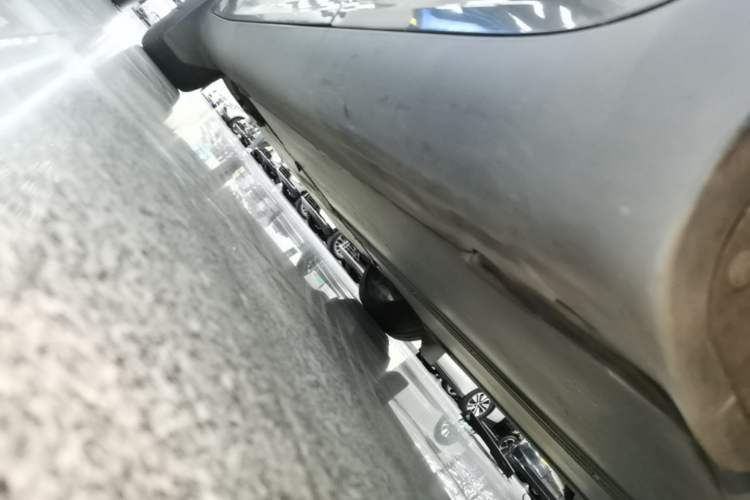 Used Tesla Model Y 2022 Rear-Wheel-Drive Version Left Side Sill