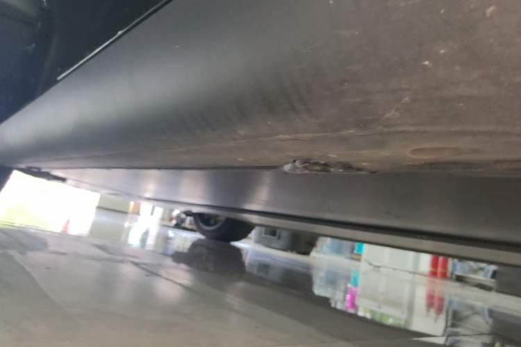 Used Tesla Model Y 2022 Revised Version Long-Range All-Wheel Drive Left Side Sill
