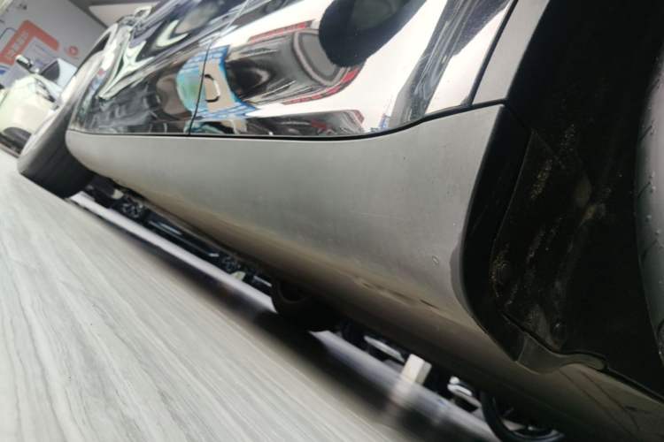 Used Tesla Model Y 2022 Revised Version Rear-Wheel Drive Left Side Sill