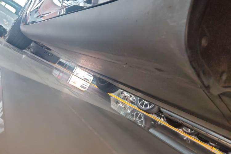 Used Tesla Model Y 2022 Revised Version Rear-Wheel Drive Left Side Sill