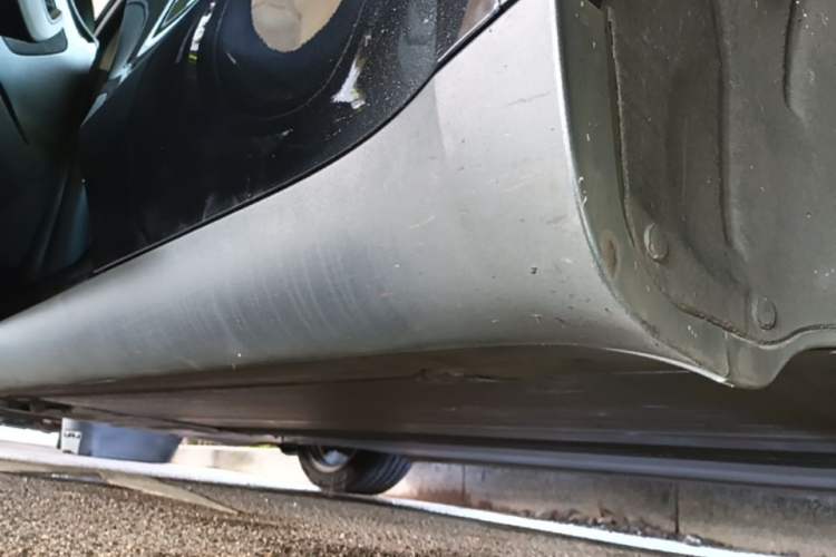 Used Tesla Model Y 2022 Rear-Wheel-Drive Version Left Side Sill