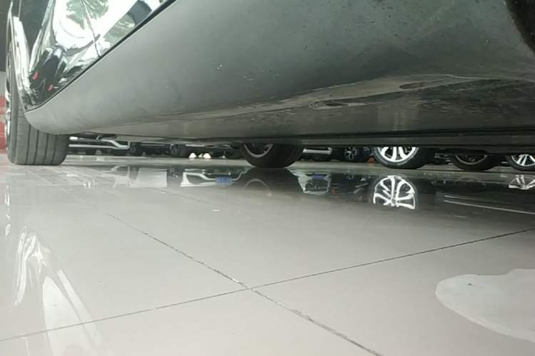 Used Tesla Model Y 2022 Revised Version Rear-Wheel Drive Left Side Sill