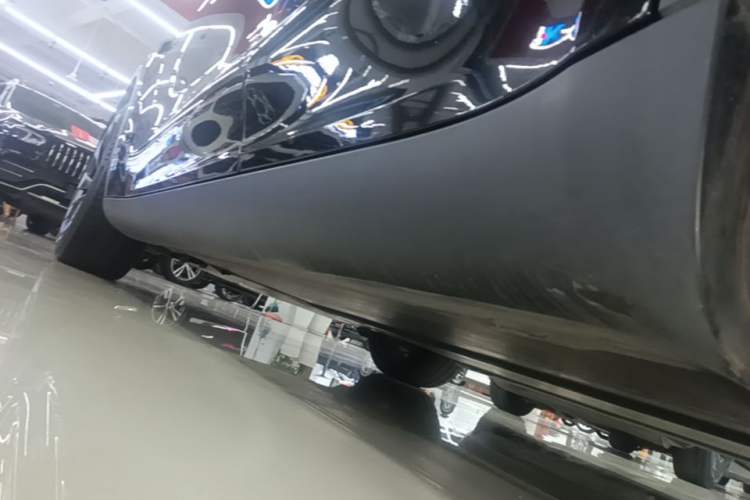 Used Tesla Model Y 2022 Revised Version Rear-Wheel Drive Left Side Sill