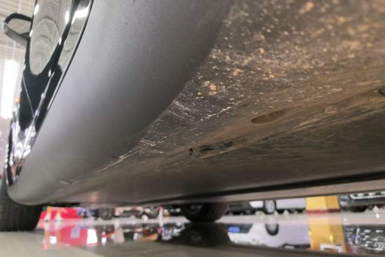 Used Tesla Model Y 2022 Rear-Wheel-Drive Version Left Side Sill