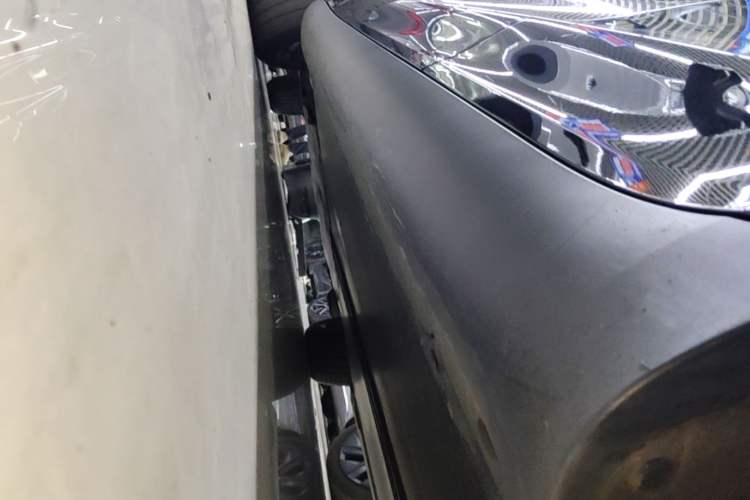 Used Tesla Model Y 2022 Revised Version Rear-Wheel Drive Left Side Sill