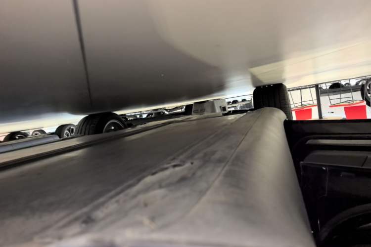 Used Tesla Model Y 2022 Revised Version Long-Range All-Wheel Drive Left Side Sill