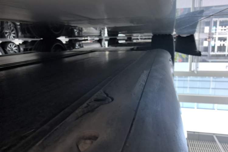 Used Tesla Model Y 2022 Revised Version Long-Range All-Wheel Drive Left Side Sill