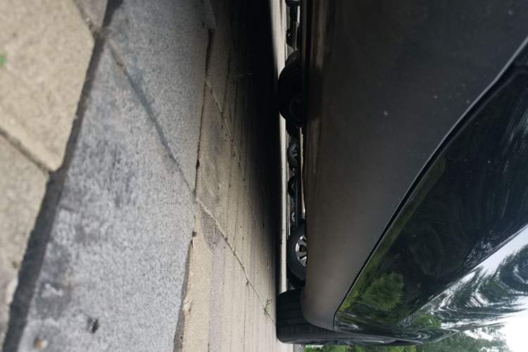 Used Tesla Model Y 2022 Rear-Wheel-Drive Version Left Side Sill