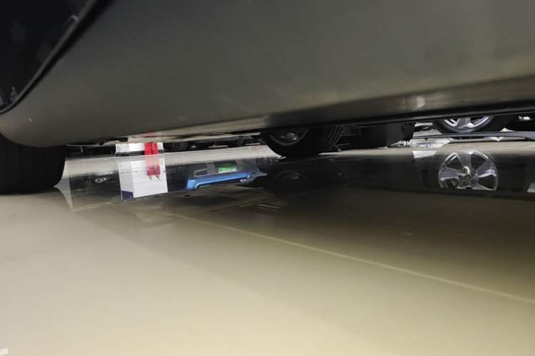 Used Tesla Model Y 2022 Revised Version Rear-Wheel Drive Left Side Sill