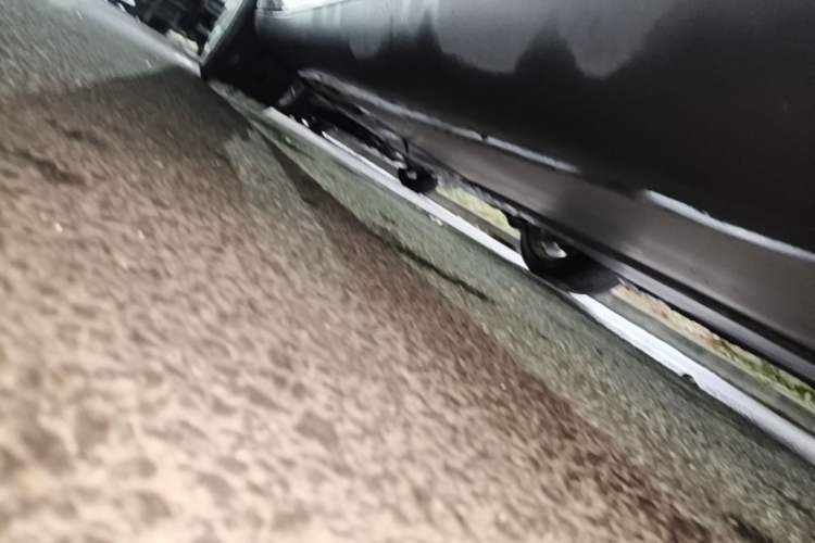 Used Tesla Model Y 2022 Revised Version Rear-Wheel Drive Left Side Sill