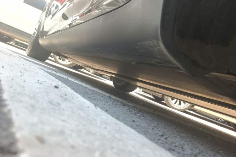 Used Tesla Model Y 2022 Revised Version Rear-Wheel Drive Left Side Sill