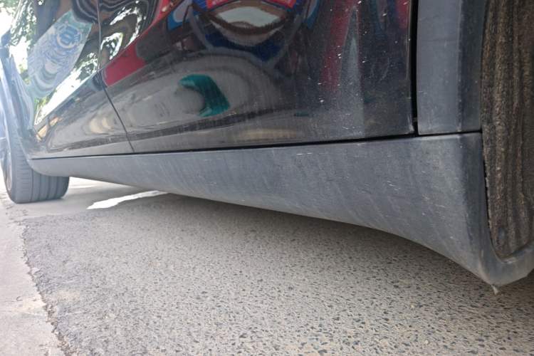 Used Tesla Model Y 2022 Revised Version Rear-Wheel Drive Left Side Sill