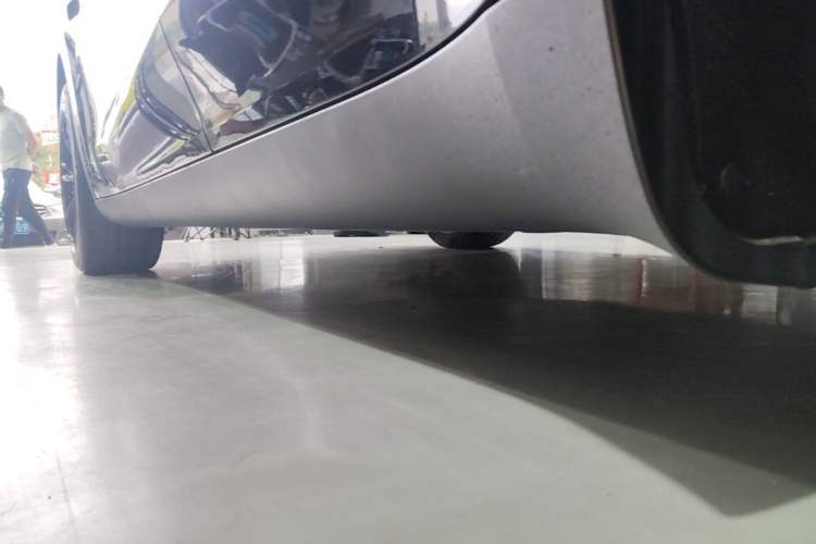 Used Tesla Model Y 2022 Rear-Wheel-Drive Version Left Side Sill