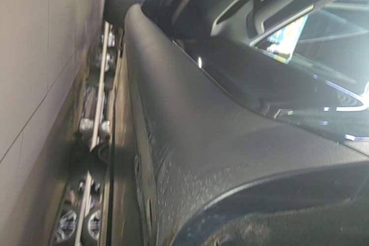 Used Tesla Model Y 2022 Revised Version Rear-Wheel Drive Left Side Sill