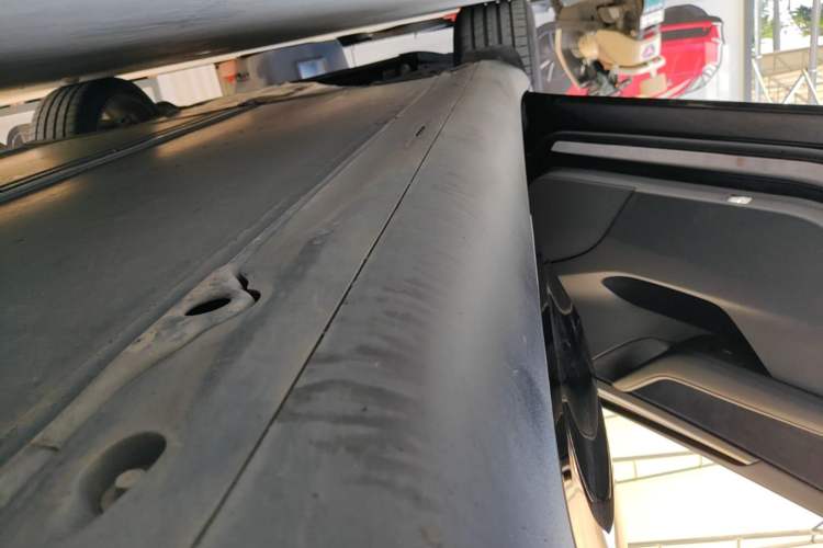 Used Tesla Model Y 2022 Revised Version Rear-Wheel Drive Left Side Sill