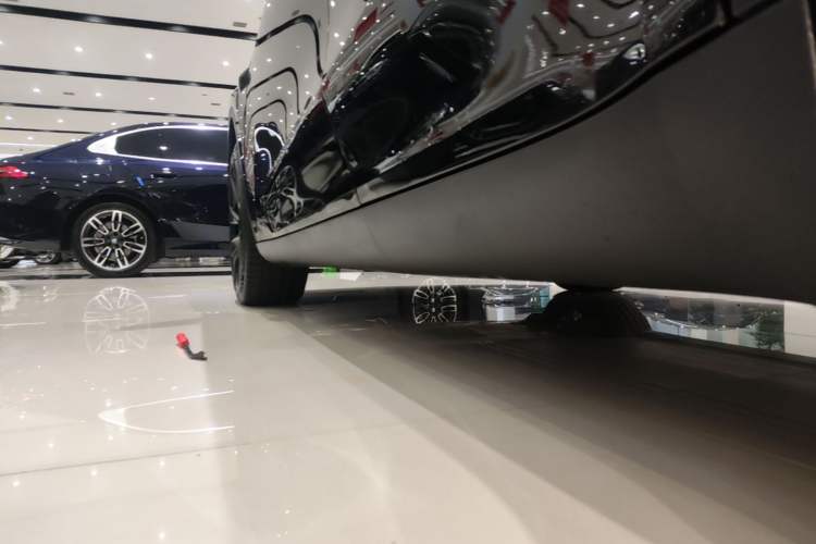 Used Tesla Model Y 2022 Revised Version Long-Range All-Wheel Drive Left Side Sill