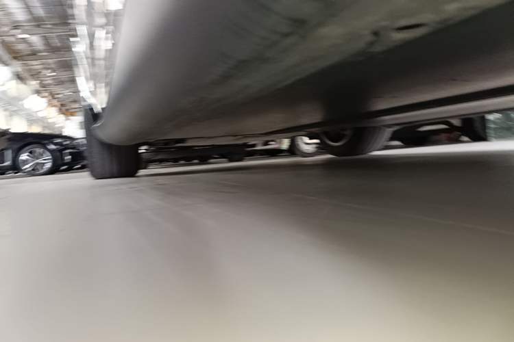 Used Tesla Model Y 2022 Revised Version Rear-Wheel Drive Left Side Sill