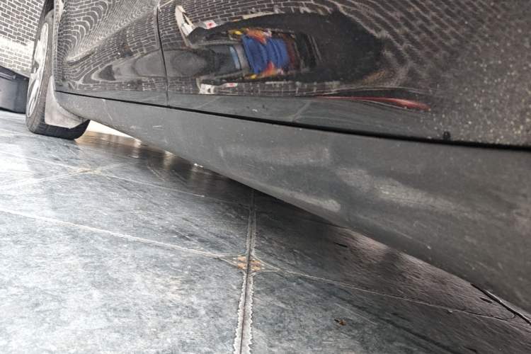 Used Tesla Model Y 2022 Revised Version Rear-Wheel Drive Left Side Sill