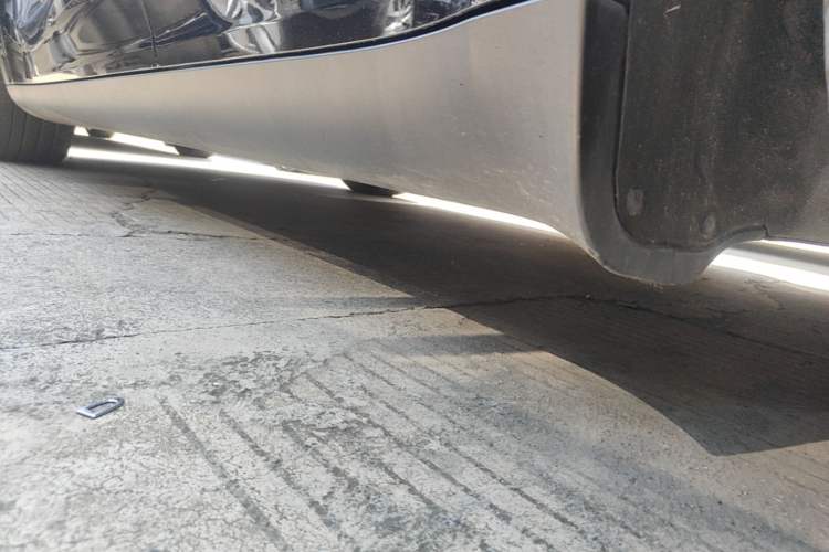 Used Tesla Model Y 2022 Rear-Wheel-Drive Version Left Side Sill