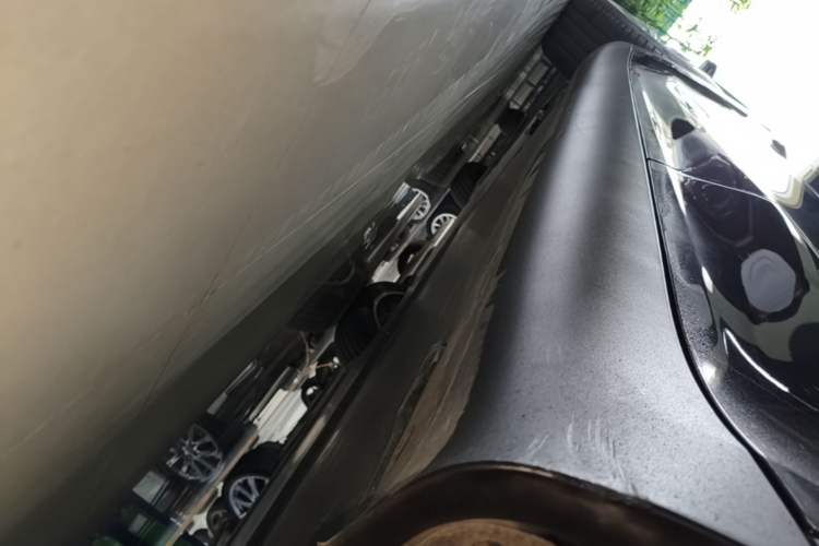 Used Tesla Model Y 2022 Revised Version Rear-Wheel Drive Left Side Sill