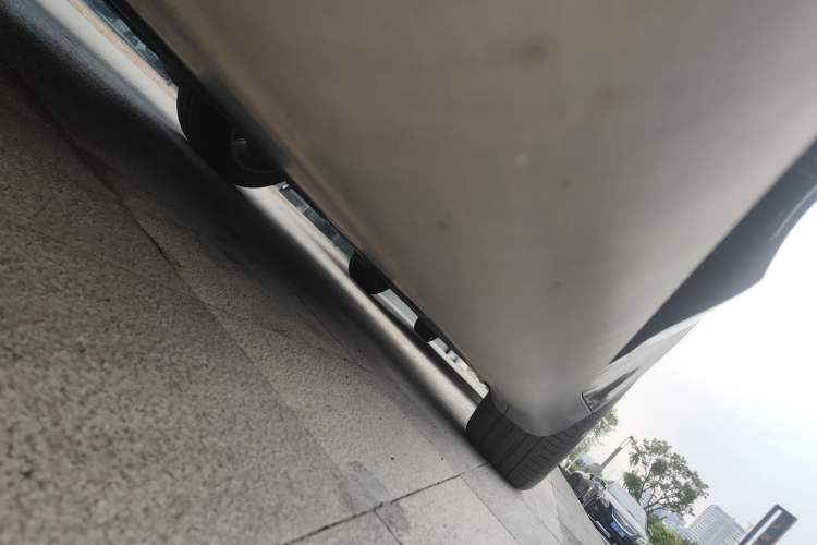 Used Tesla Model Y 2022 Revised Version Rear-Wheel Drive Left Side Sill