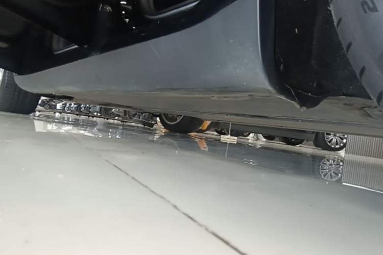 Used Tesla Model Y 2022 Revised Version Rear-Wheel Drive Left Side Sill