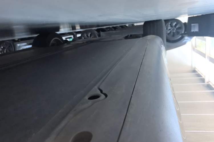 Used Tesla Model Y 2022 Revised Version Rear-Wheel Drive Left Side Sill