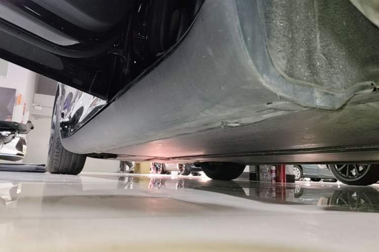Used Tesla Model Y 2022 Rear-Wheel-Drive Version Left Side Sill