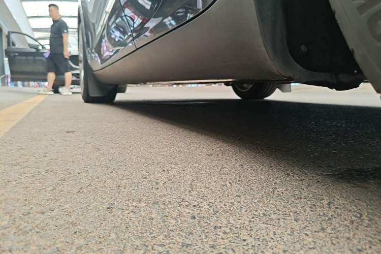Used Tesla Model Y 2022 Revised Version Rear-Wheel Drive Left Side Sill