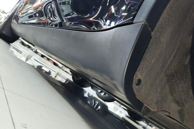 Used Tesla Model Y 2022 Revised Version Rear-Wheel Drive Left Side Sill