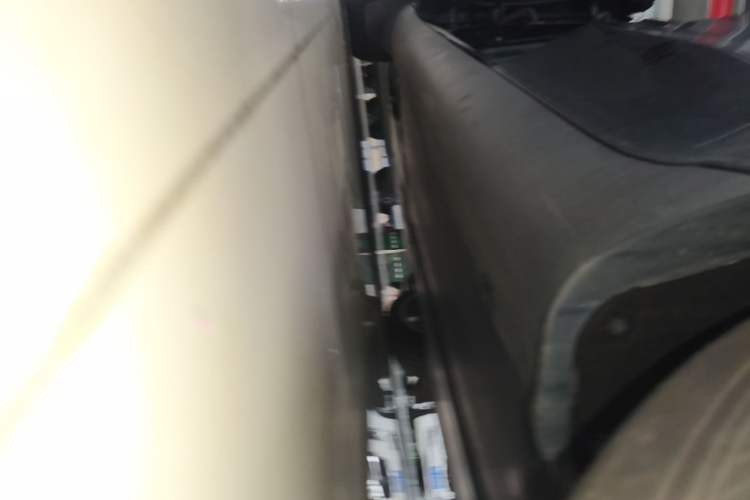 Used Tesla Model Y 2022 Rear-Wheel-Drive Version Left Side Sill