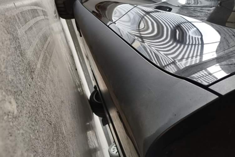 Used Tesla Model Y 2022 Revised Version Rear-Wheel Drive Left Side Sill