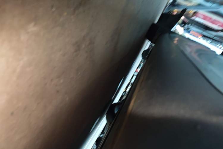 Used Tesla Model Y 2022 Revised Version Long-Range All-Wheel Drive Left Side Sill