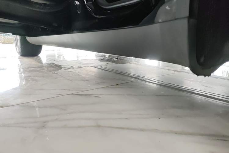 Used Tesla Model Y 2022 Revised Version Rear-Wheel Drive Left Side Sill