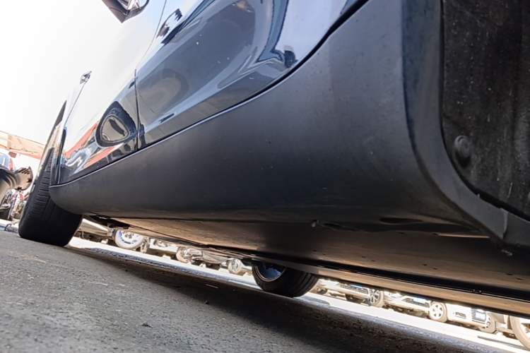Used Tesla Model Y 2022 Rear-Wheel-Drive Version Left Side Sill