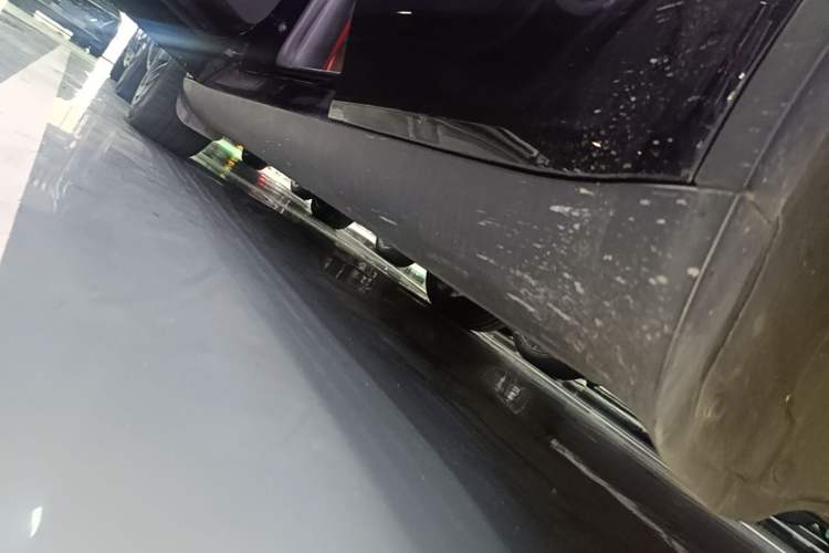 Used Tesla Model Y 2022 Revised Version Rear-Wheel Drive Left Side Sill