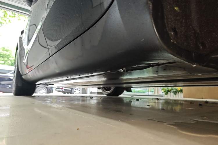 Used Tesla Model Y 2022 Revised Version Rear-Wheel Drive Left Side Sill