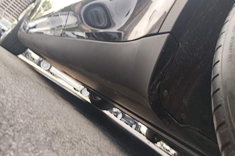 Used Tesla Model Y 2022 Revised Version Rear-Wheel Drive Left Side Sill