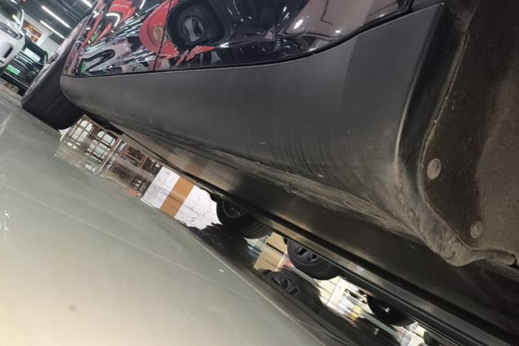 Used Tesla Model Y 2022 Rear-Wheel-Drive Version Left Side Sill