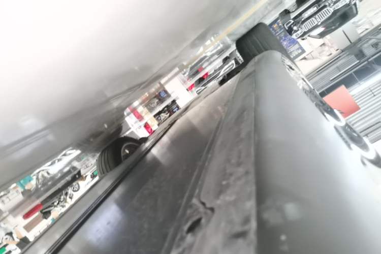 Used Tesla Model Y 2022 Rear-Wheel-Drive Version Left Side Sill