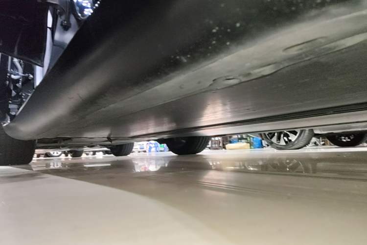 Used Tesla Model Y 2022 Rear-Wheel-Drive Version Left Side Sill