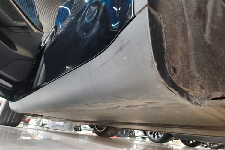 Used Tesla Model Y 2022 Revised Version Rear-Wheel Drive Left Side Sill