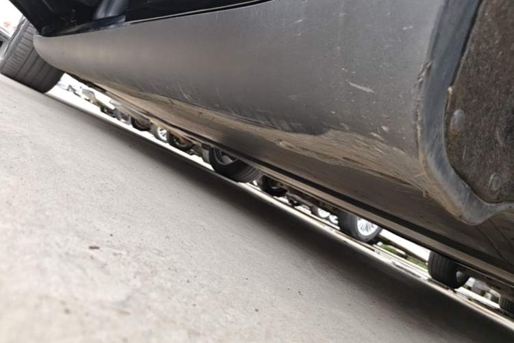 Used Tesla Model Y 2022 Revised Version Rear-Wheel Drive Left Side Sill
