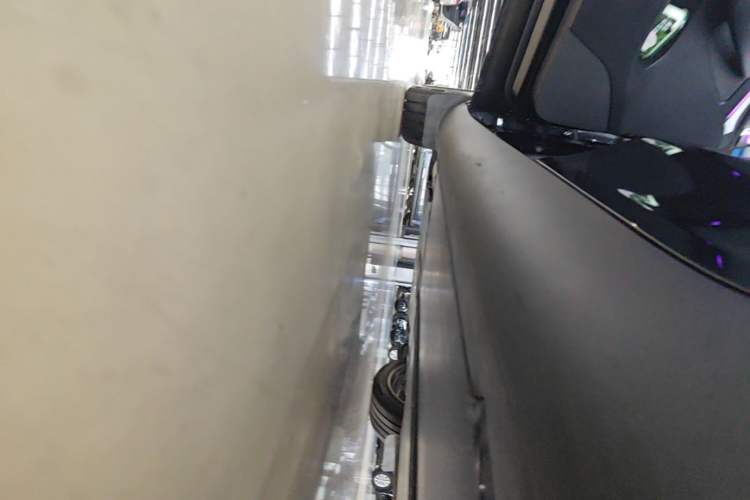 Used Tesla Model Y 2022 Revised Version Rear-Wheel Drive Left Side Sill